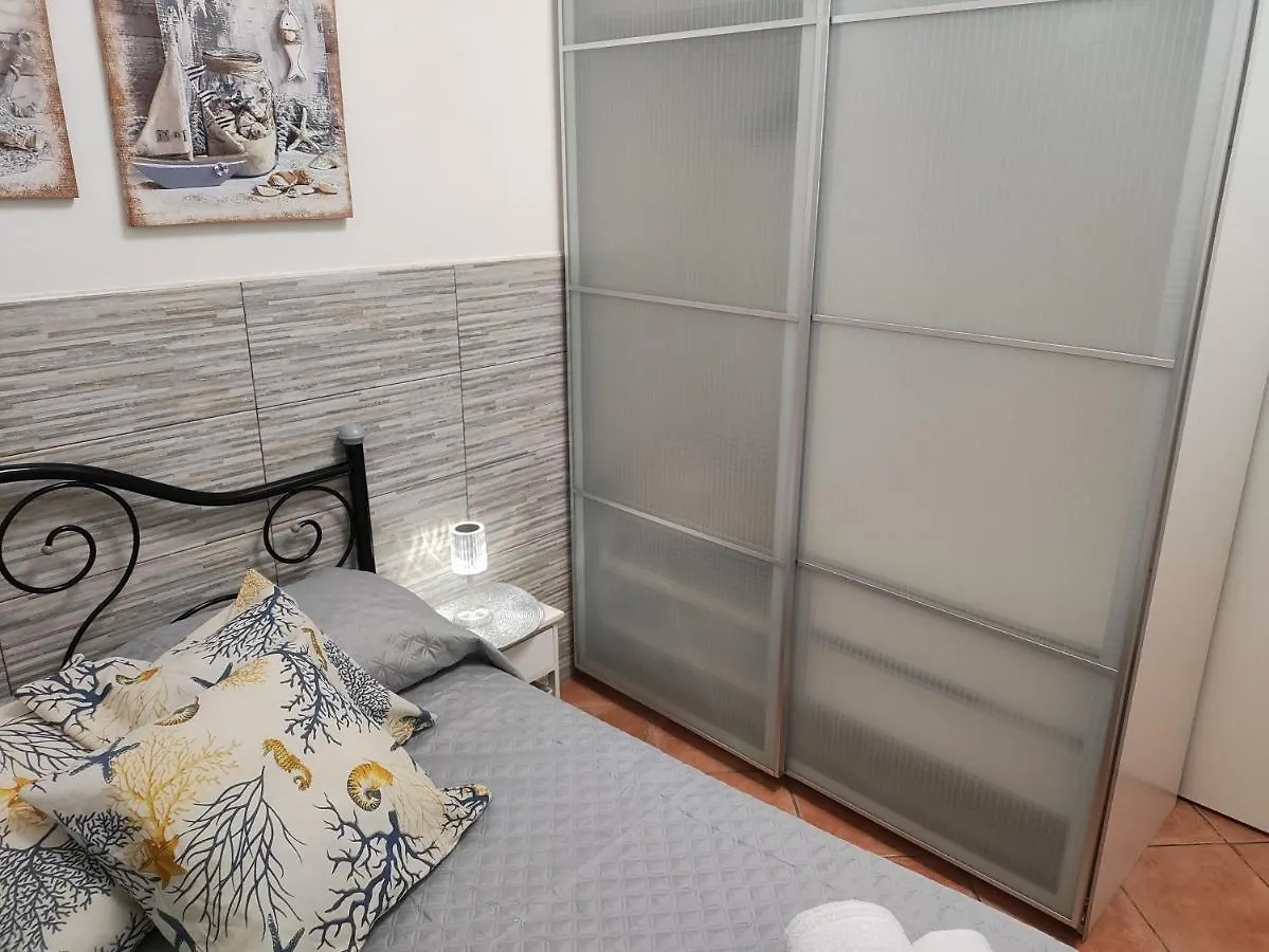 Chloe'S Apartament Giardini Naxos 0*,  Italia