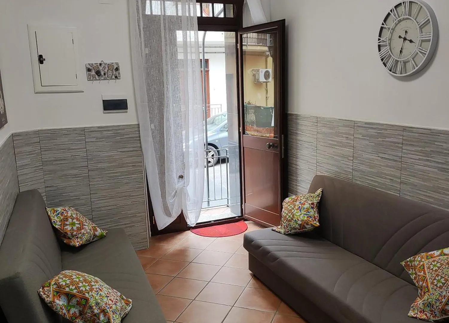 Chloe'S Apartament Giardini Naxos Italy